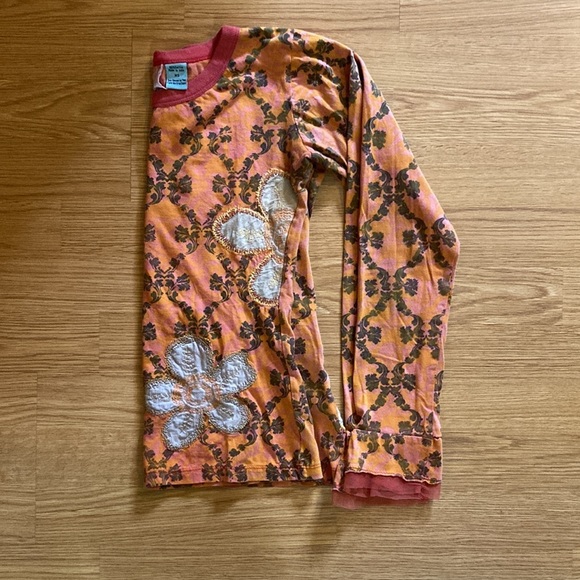 Vintage Inner Child LS tee shirt with embroidered flowers - Picture 8 of 8